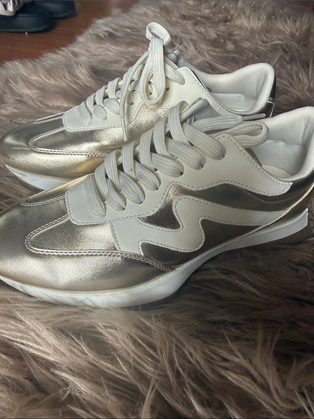 Women's Metallic Silver Lace-Up Fashion Sneakers